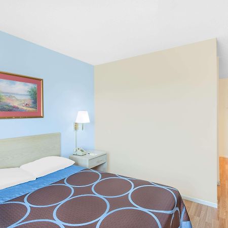 Super 8 By Wyndham Canandaigua Extérieur photo