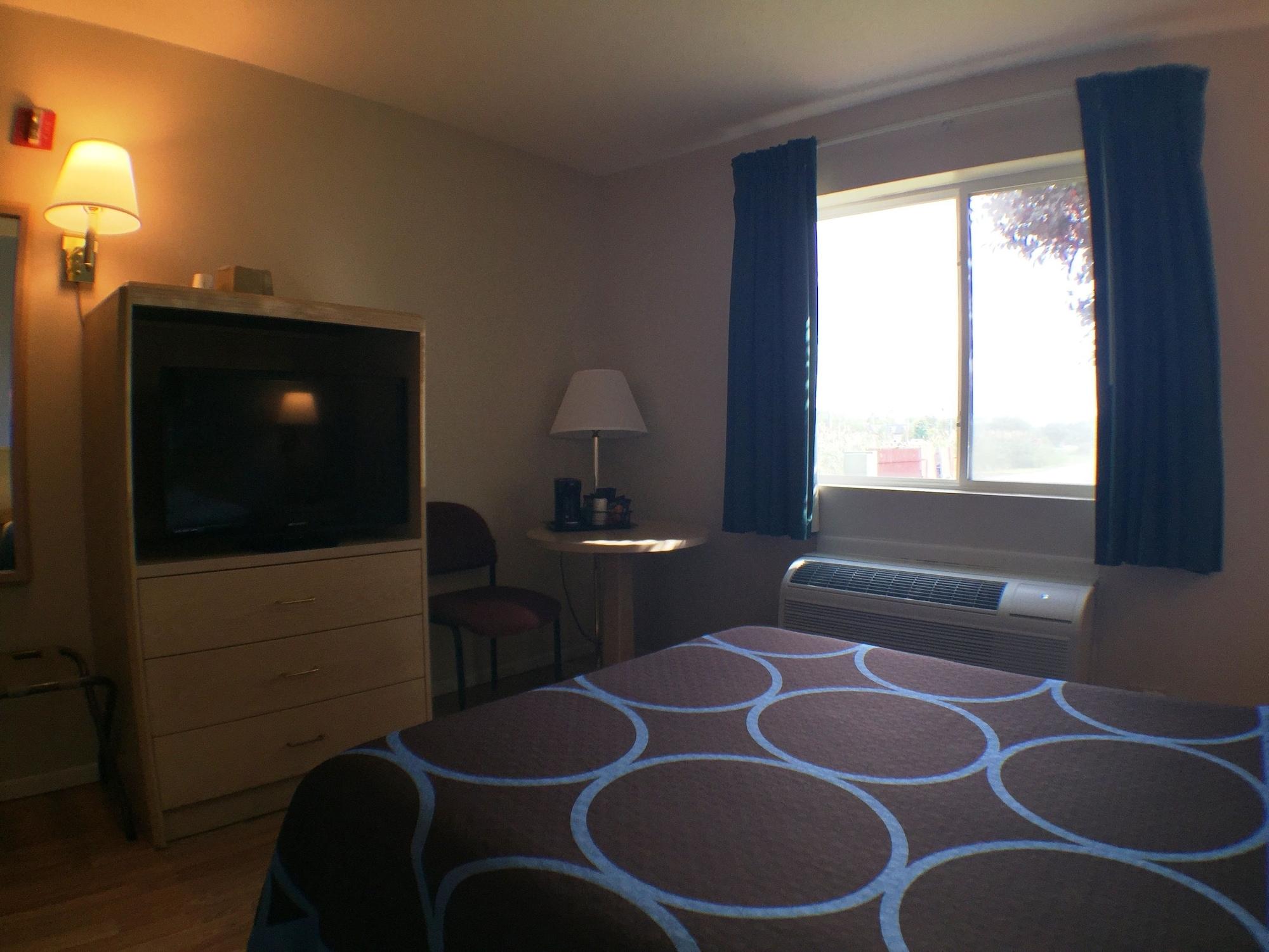 Super 8 By Wyndham Canandaigua Extérieur photo