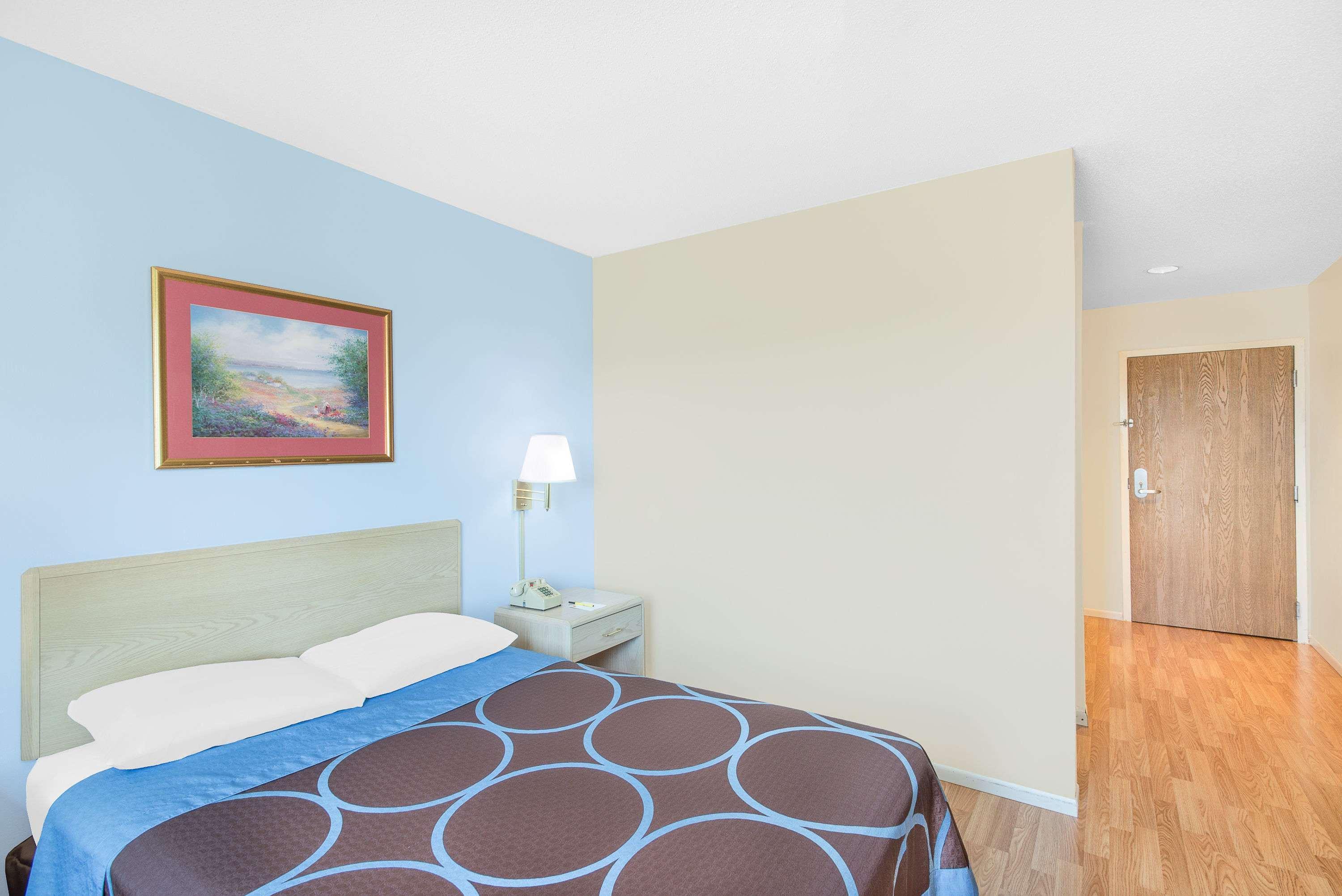 Super 8 By Wyndham Canandaigua Extérieur photo