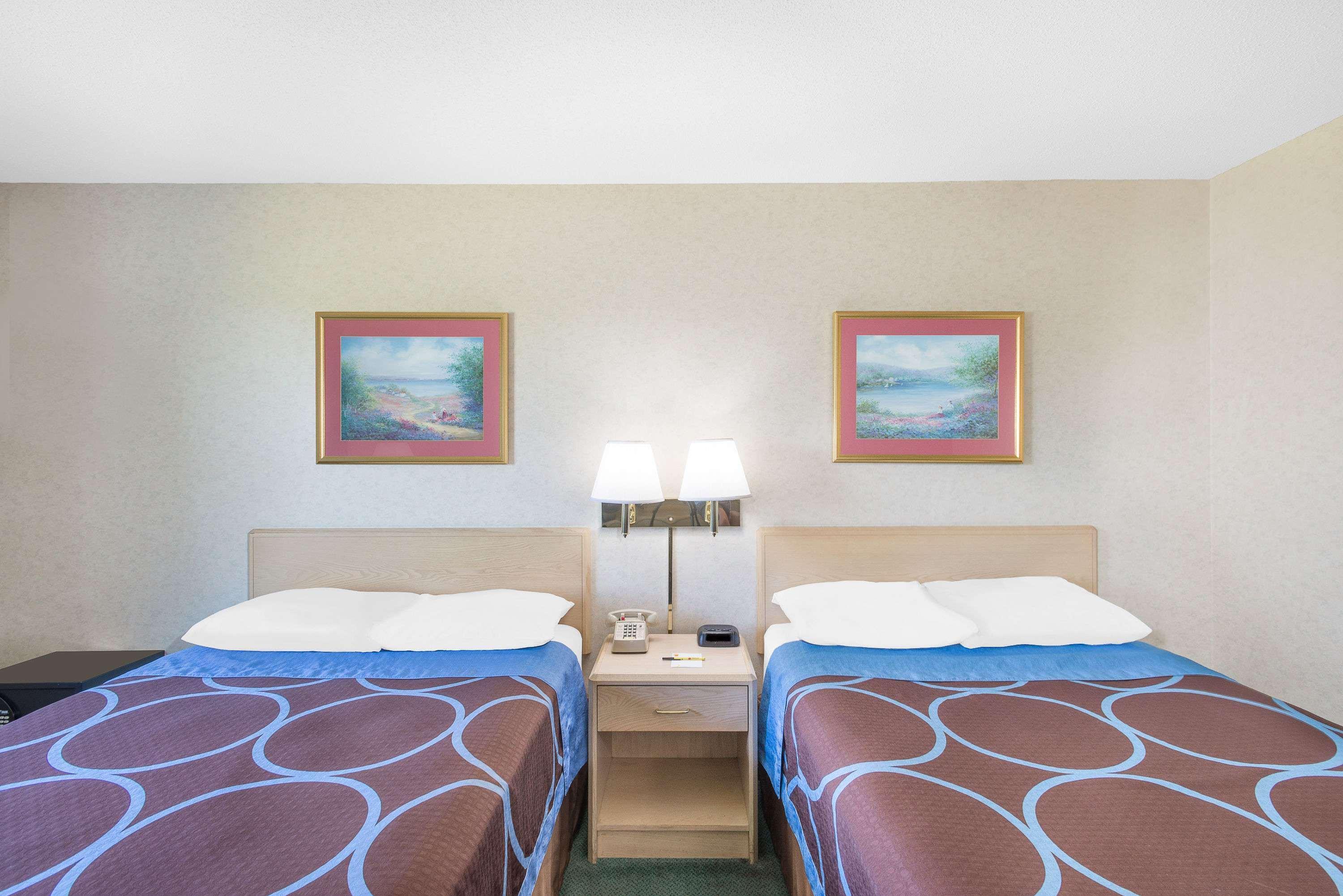 Super 8 By Wyndham Canandaigua Extérieur photo
